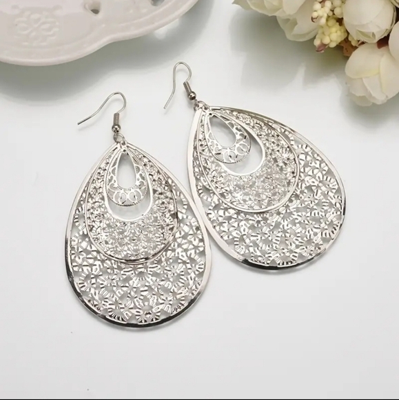 NWT Vintage Multi-layer Hollow Teardrop Dangle Drop Earrings Silver - Picture 1 of 5